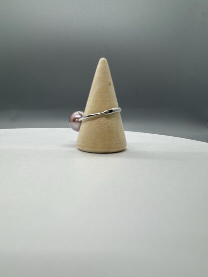 Mirror Luster Purple Edison Solitaire Pearl Ring - Image 7