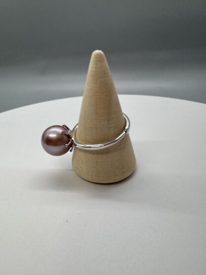 Mirror Luster Purple Edison Solitaire Pearl Ring - Image 6