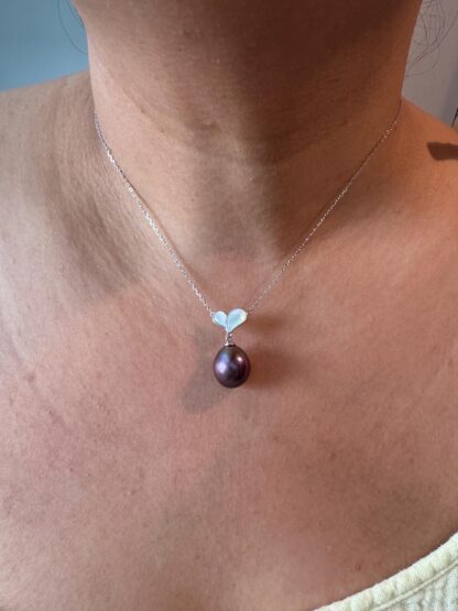 Rainbow Luster Purple Pearl on Sterling Silver Mother of Pearl Stationary Heart Pendant Necklace - Image 10