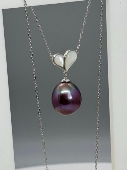 Rainbow Luster Purple Pearl on Sterling Silver Mother of Pearl Stationary Heart Pendant Necklace - Image 4