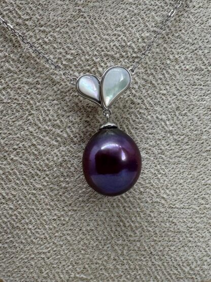 Rainbow Luster Purple Pearl on Sterling Silver Mother of Pearl Stationary Heart Pendant Necklace - Image 7