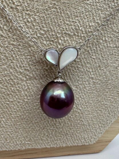 Rainbow Luster Purple Pearl on Sterling Silver Mother of Pearl Stationary Heart Pendant Necklace - Image 9