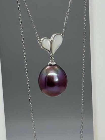 Rainbow Luster Purple Pearl on Sterling Silver Mother of Pearl Stationary Heart Pendant Necklace - Image 5