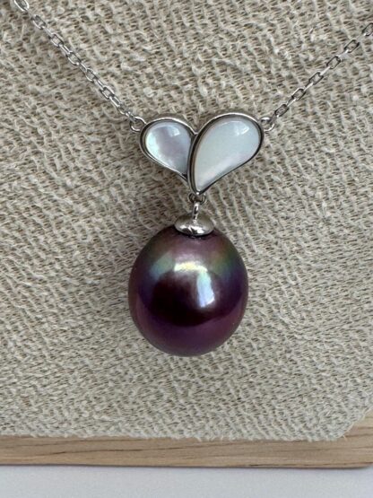 Rainbow Luster Purple Pearl on Sterling Silver Mother of Pearl Stationary Heart Pendant Necklace - Image 6