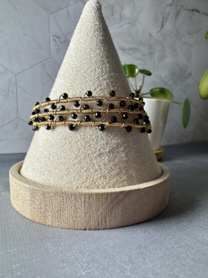 Gold Wire-Wrapped Black Spinel Memory Wire Bracelet – Elegant Autumn Jewelry - Image 5